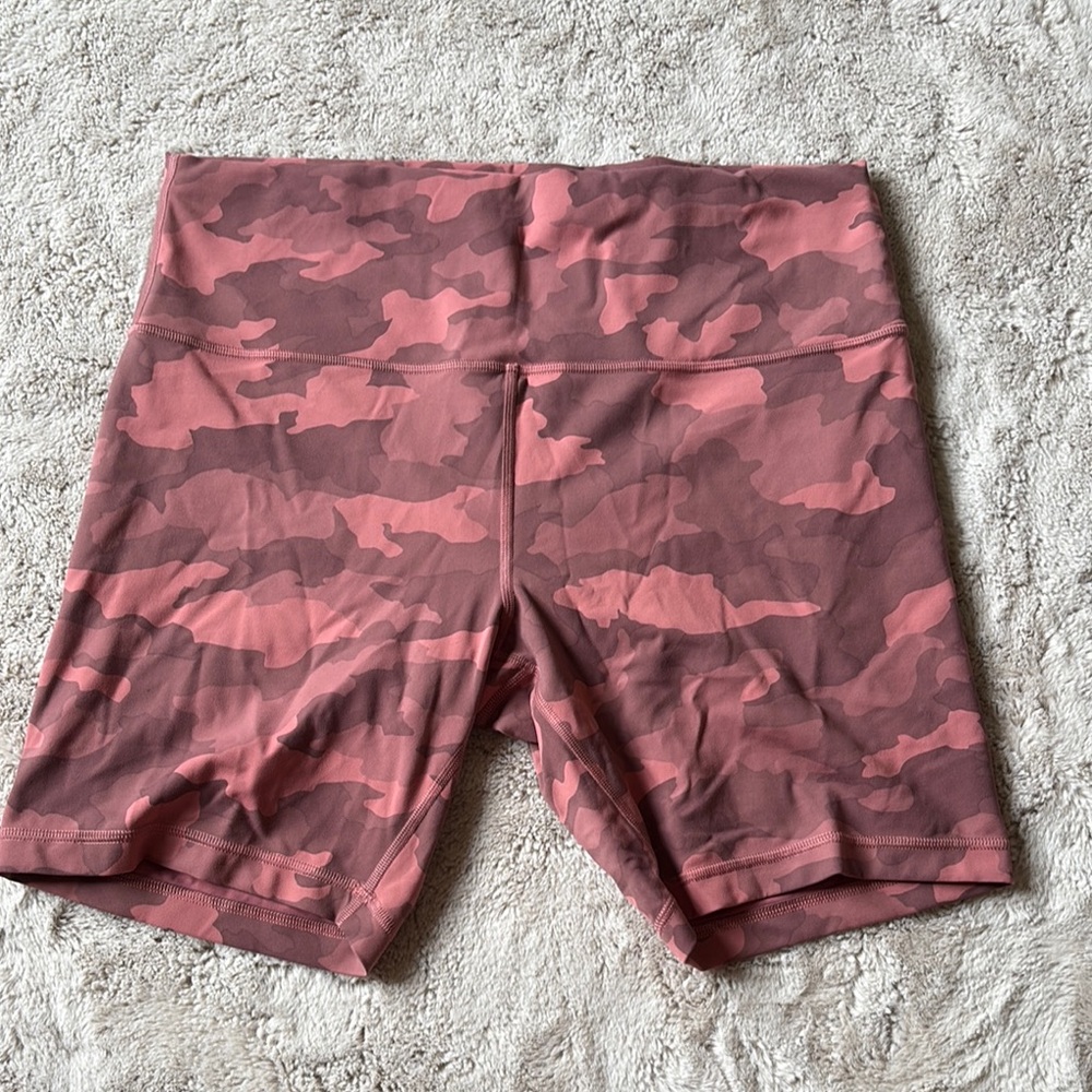 Lululemon pink camo Align short